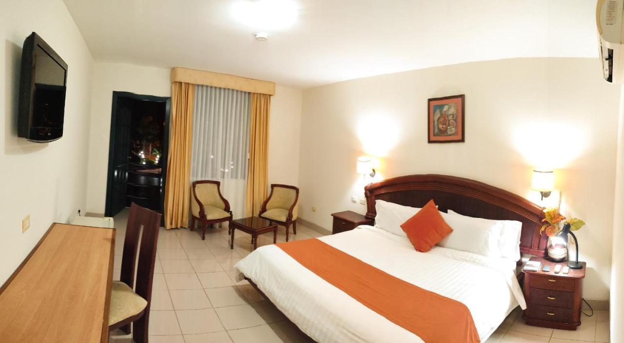 Club Del Sol Hotel Atacames