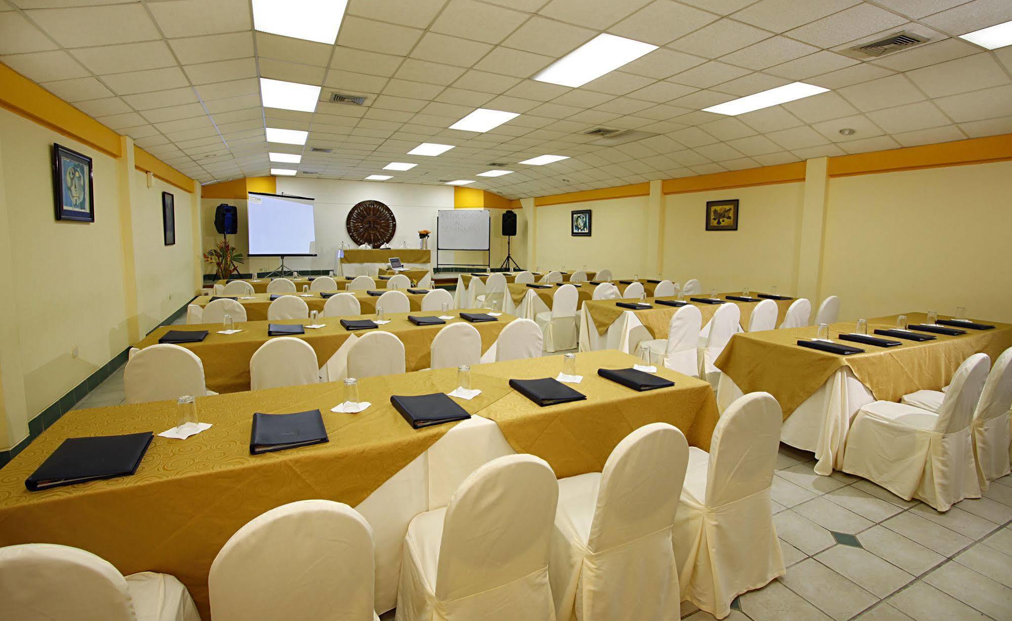 Club Del Sol Hotel Atacames